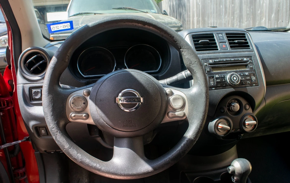 2012 Nissan Versa - Image 7 of 16