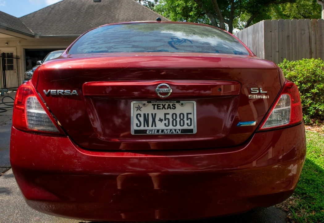 2012 Nissan Versa - Image 6 of 16