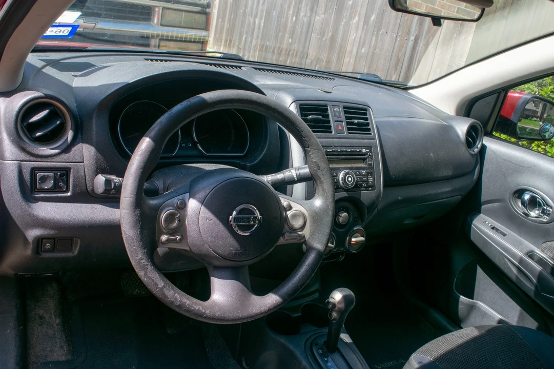 2012 Nissan Versa - Image 8 of 16