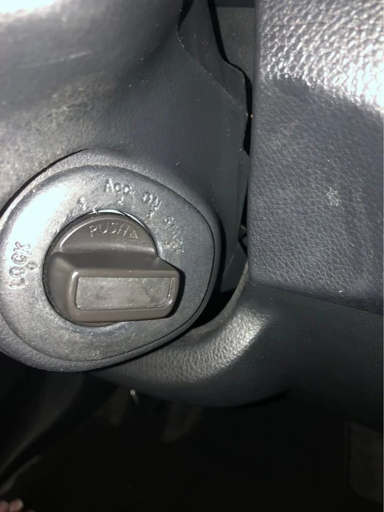 2012 Nissan Versa - Image 16 of 17