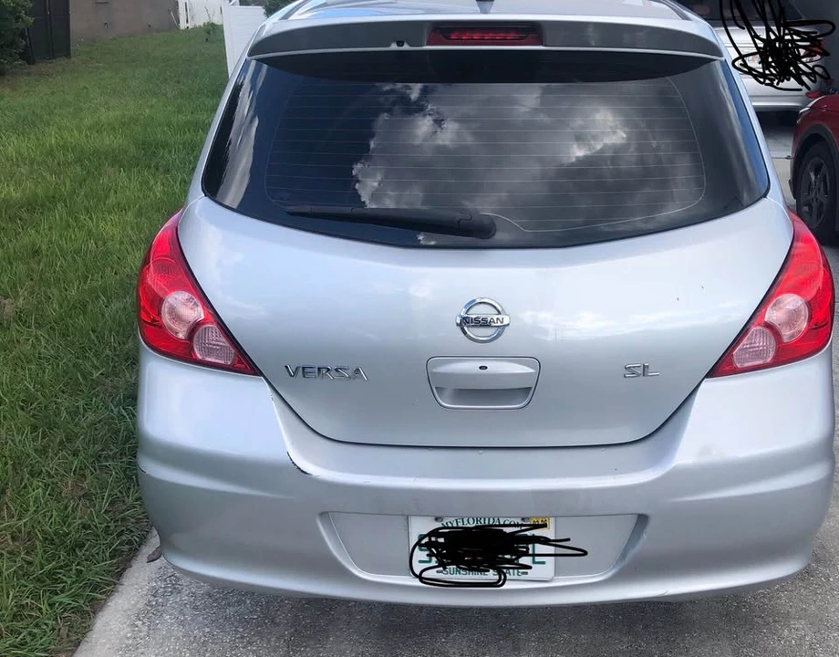 2012 Nissan Versa - Image 13 of 17