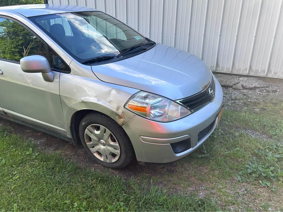 2012 Nissan Versa - Image 2 of 4