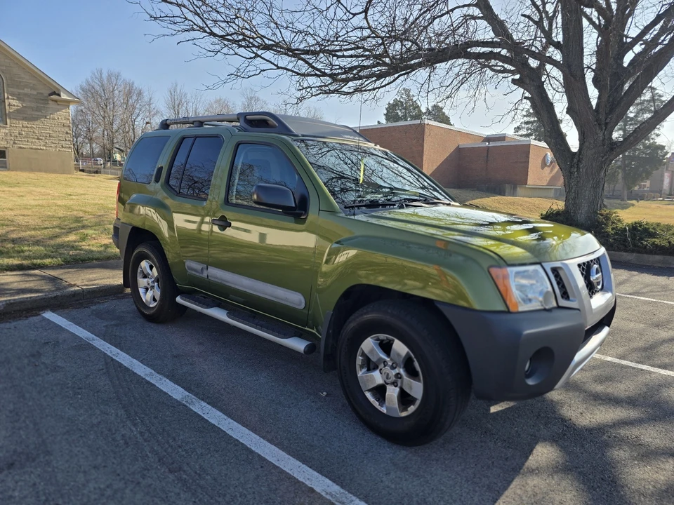 2012 Nissan Xterra 2nd Gen - Image 5 of 17