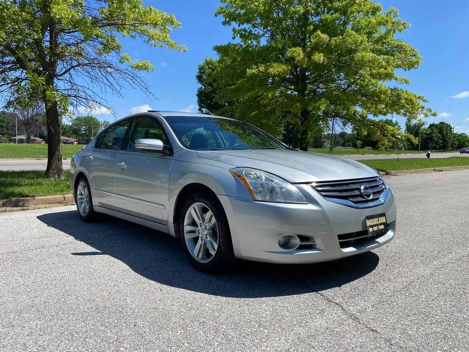 2012 Nissan Altima 4th Gen - Image 5 of 11
