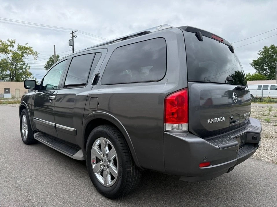 2012 Nissan Armada - Image 5 of 17