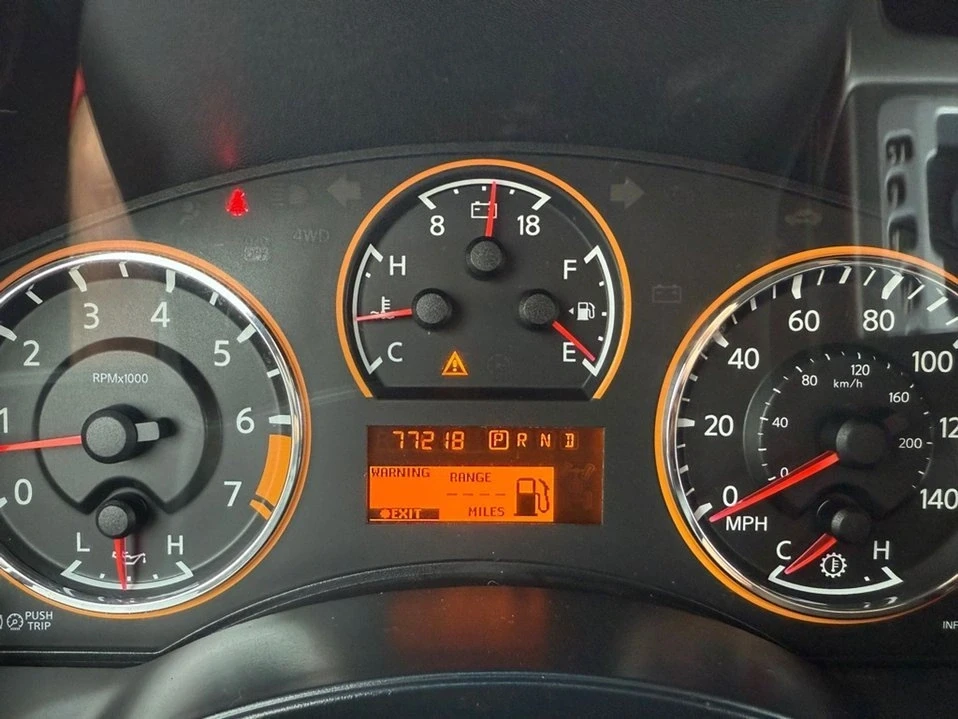 2012 Nissan Armada - Image 14 of 17
