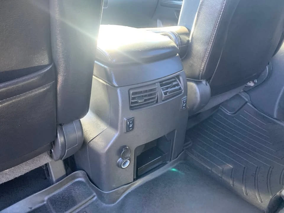 2012 Nissan Armada - Image 12 of 17