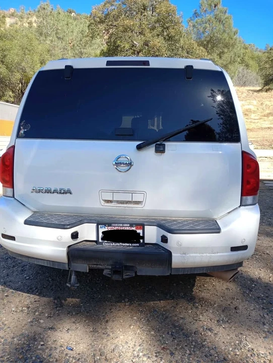2012 Nissan Armada - Image 10 of 11