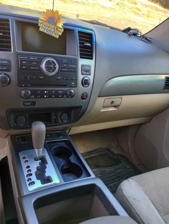 2012 Nissan Armada - Image 6 of 11