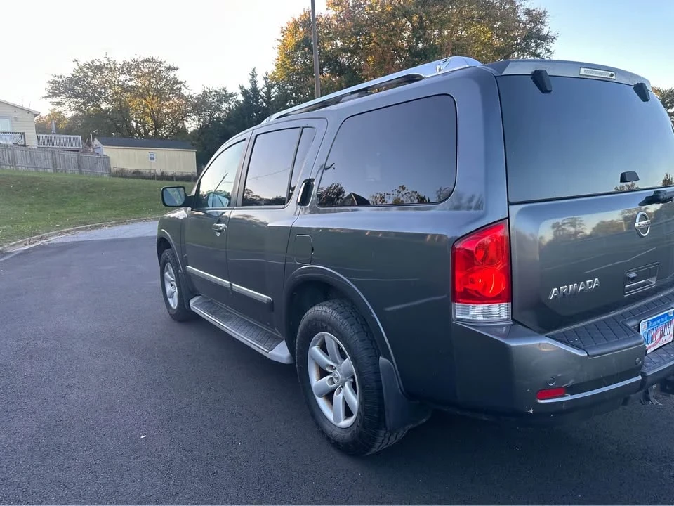 2012 Nissan Armada - Image 5 of 6