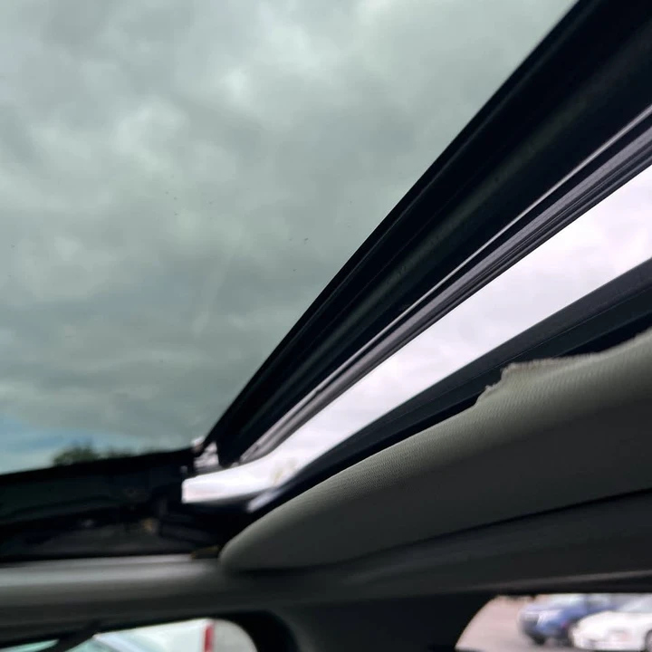 2012 Nissan Armada - Image 9 of 18