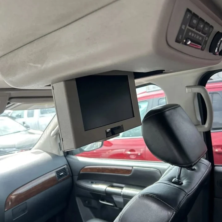 2012 Nissan Armada - Image 11 of 17