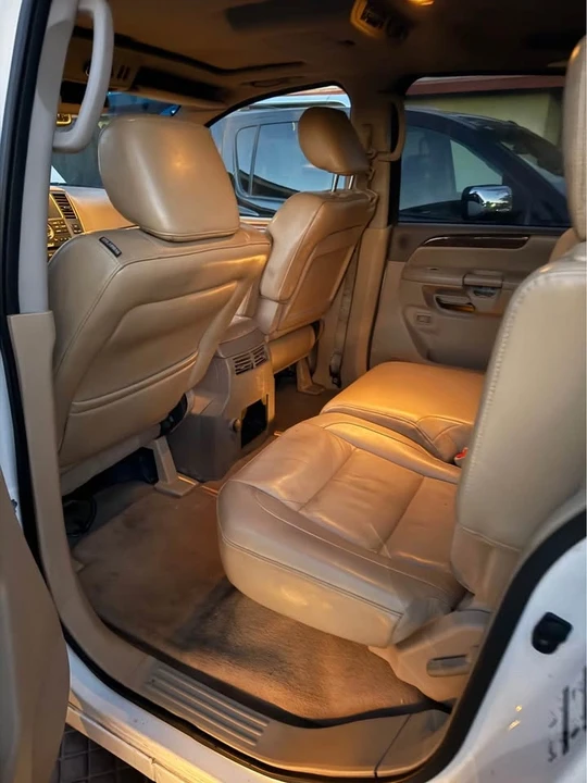 2012 Nissan Armada - Image 4 of 8