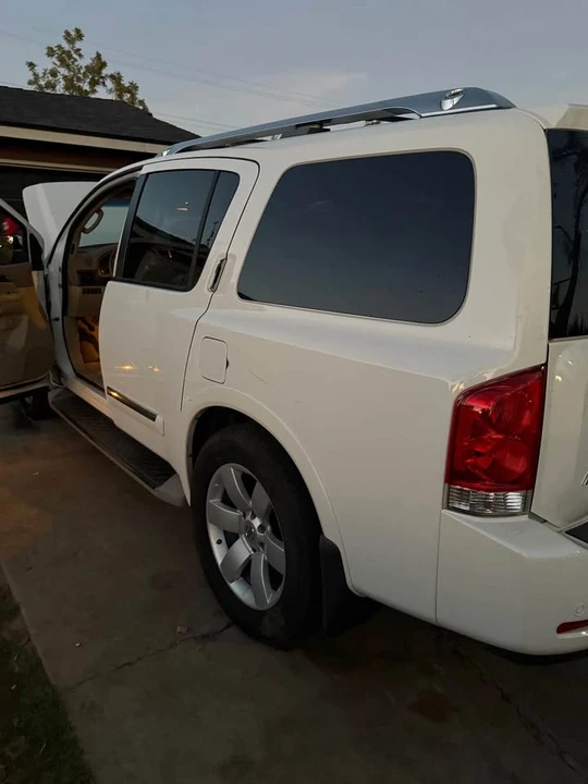 2012 Nissan Armada - Image 6 of 8
