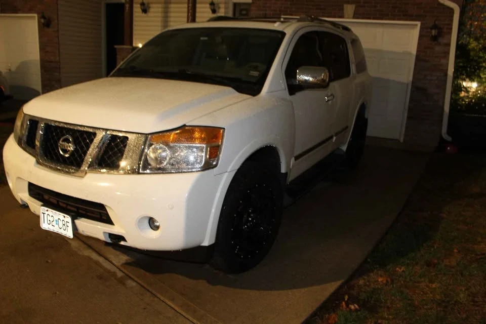 2012 Nissan Armada - Image 2 of 10