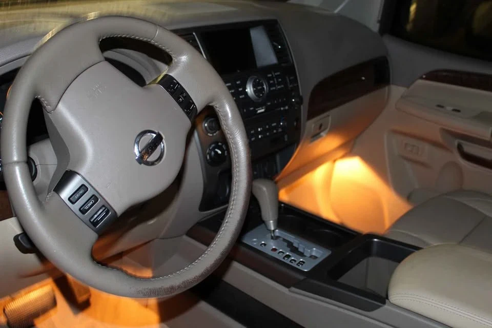 2012 Nissan Armada - Image 5 of 10