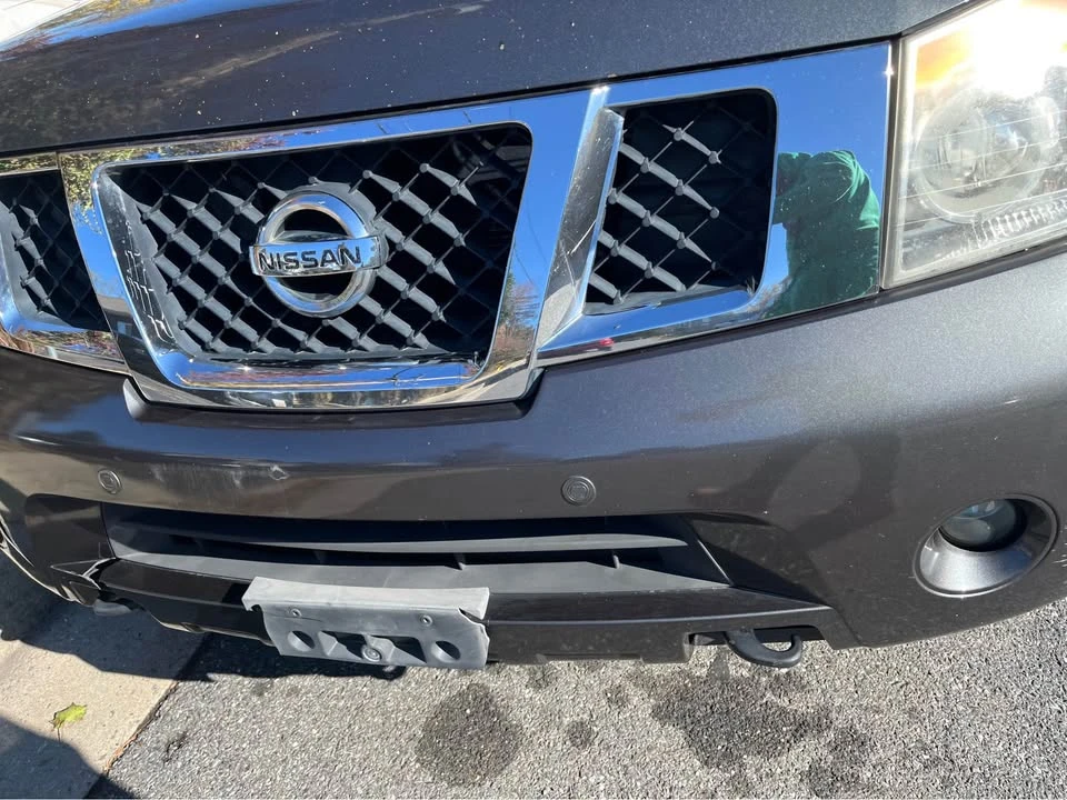2012 Nissan Armada - Image 2 of 6