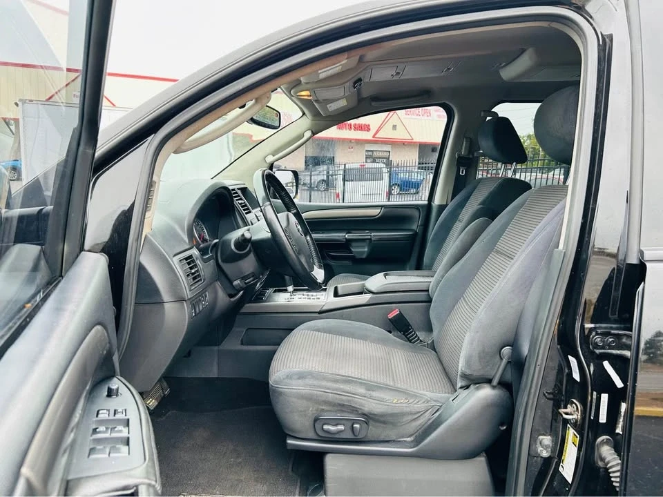 2012 Nissan Armada - Image 12 of 18