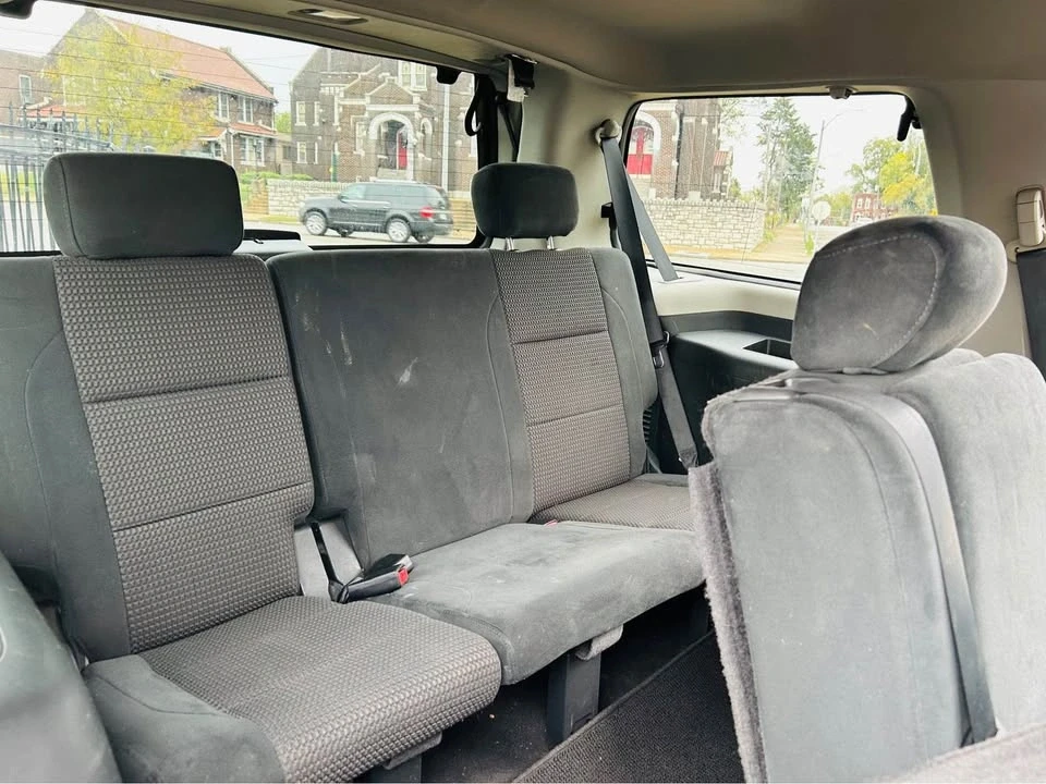 2012 Nissan Armada - Image 15 of 18