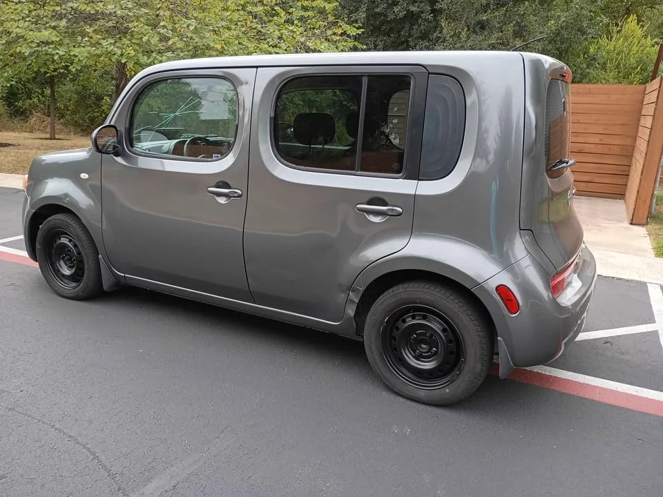 2012 Nissan Cube - Image 2 of 10