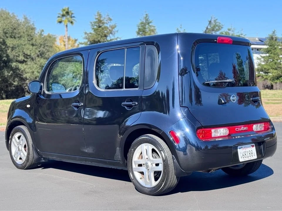 2012 Nissan Cube - Image 2 of 10
