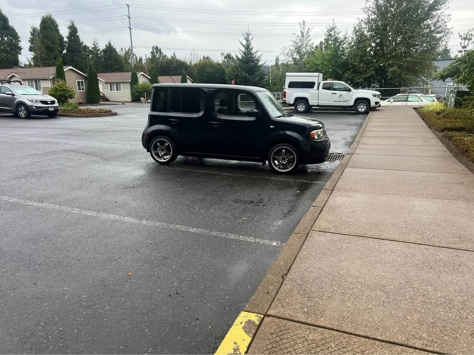 2012 Nissan Cube - Image 2 of 7