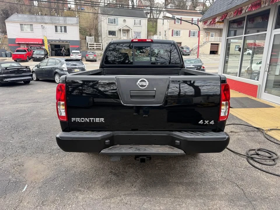 2012 Nissan Frontier 2nd Gen - Image 5 of 14