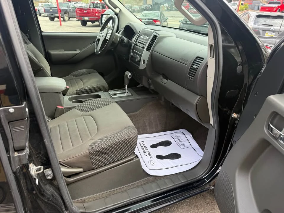 2012 Nissan Frontier 2nd Gen - Image 13 of 14