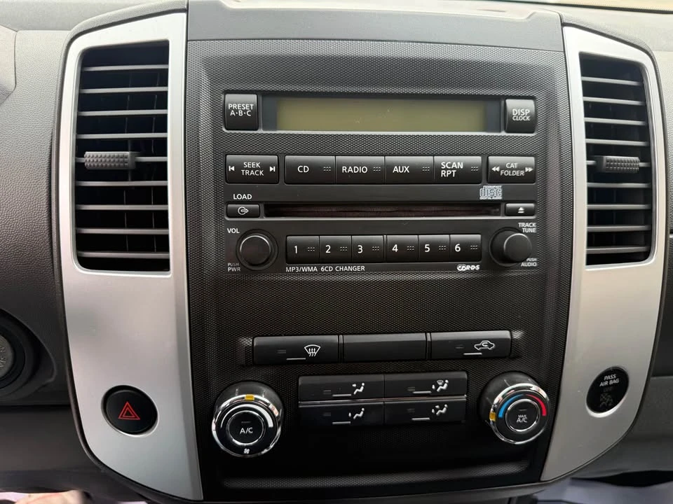 2012 Nissan Frontier 2nd Gen - Image 11 of 14