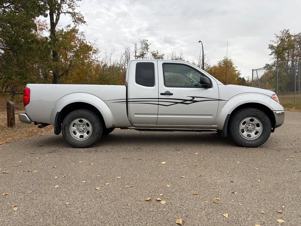2012 Nissan Frontier 2nd Gen - Image 2 of 6