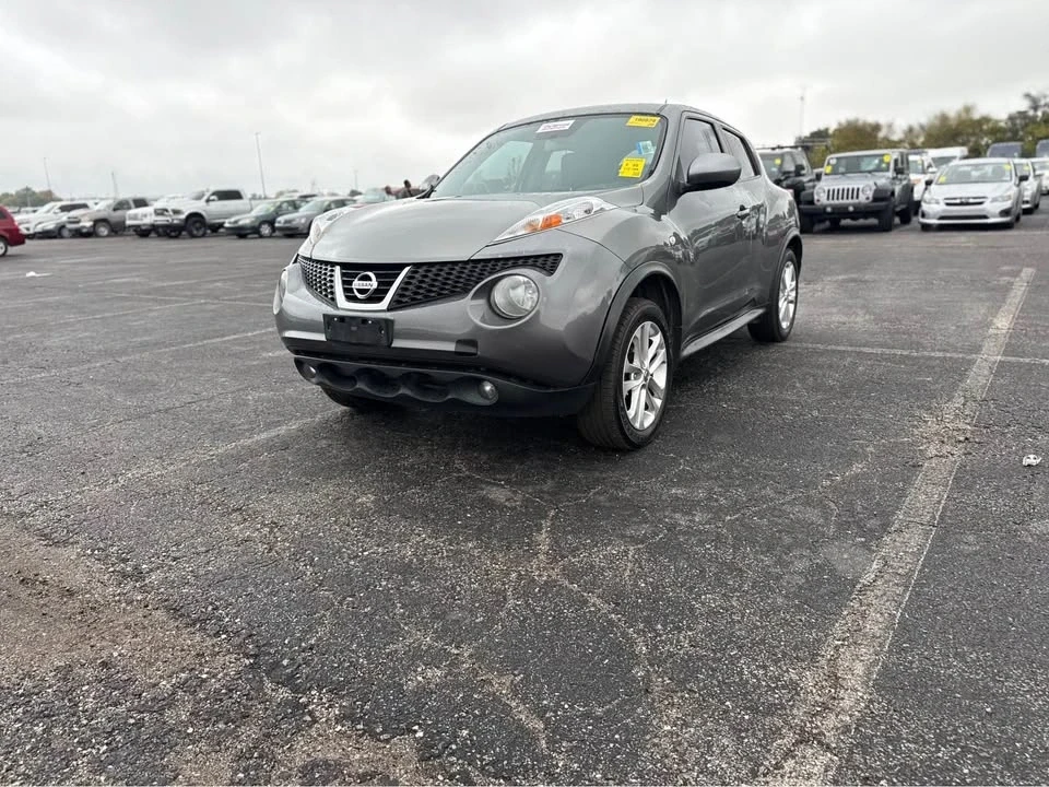 2012 Nissan Juke - Image 2 of 10