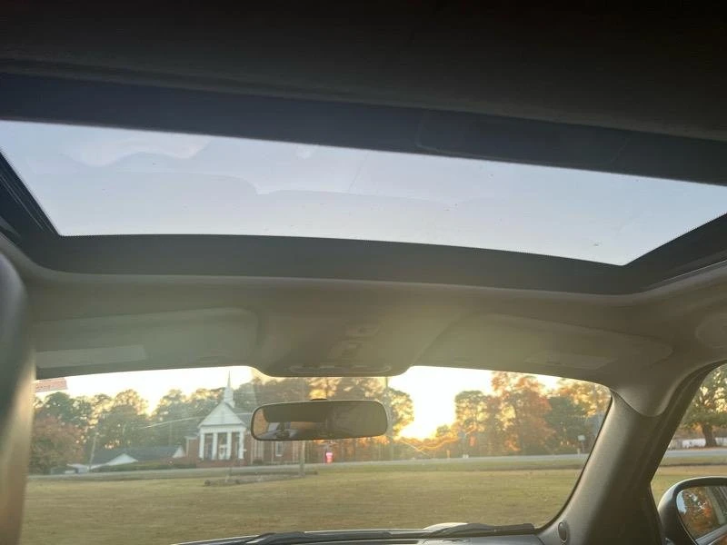 2012 Nissan Juke - Image 17 of 19