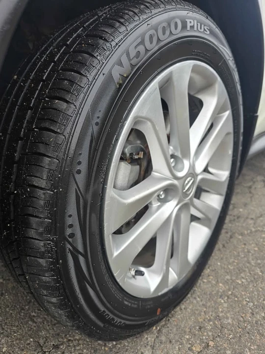 2012 Nissan Juke - Image 17 of 18