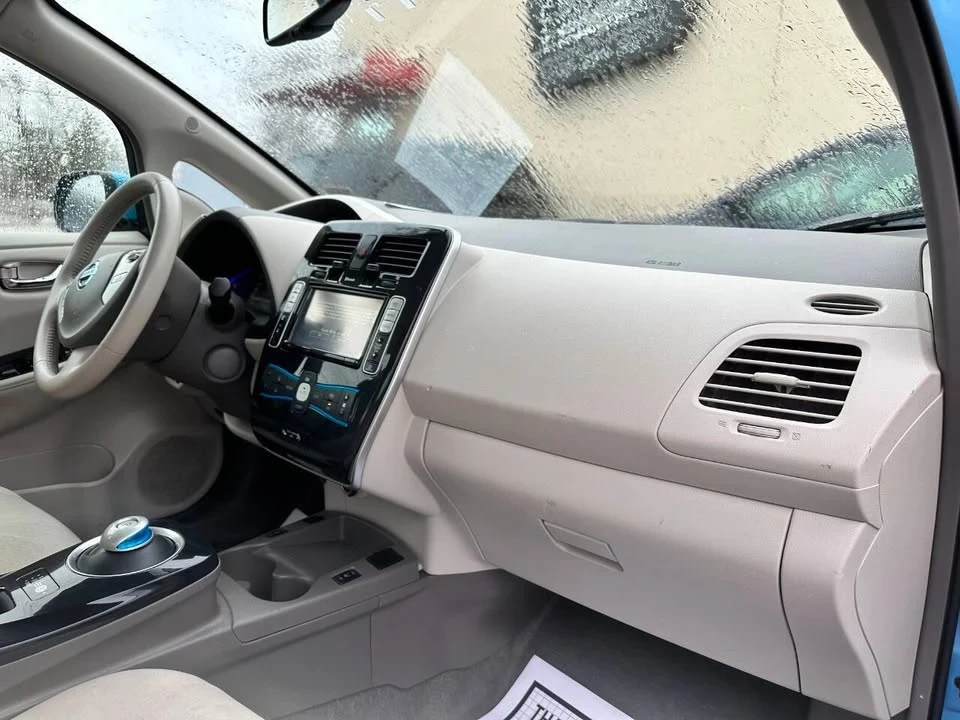 2012 Nissan Leaf - Image 16 of 20