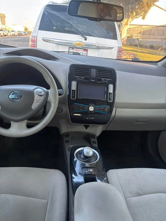 2012 Nissan Leaf - Image 2 of 8
