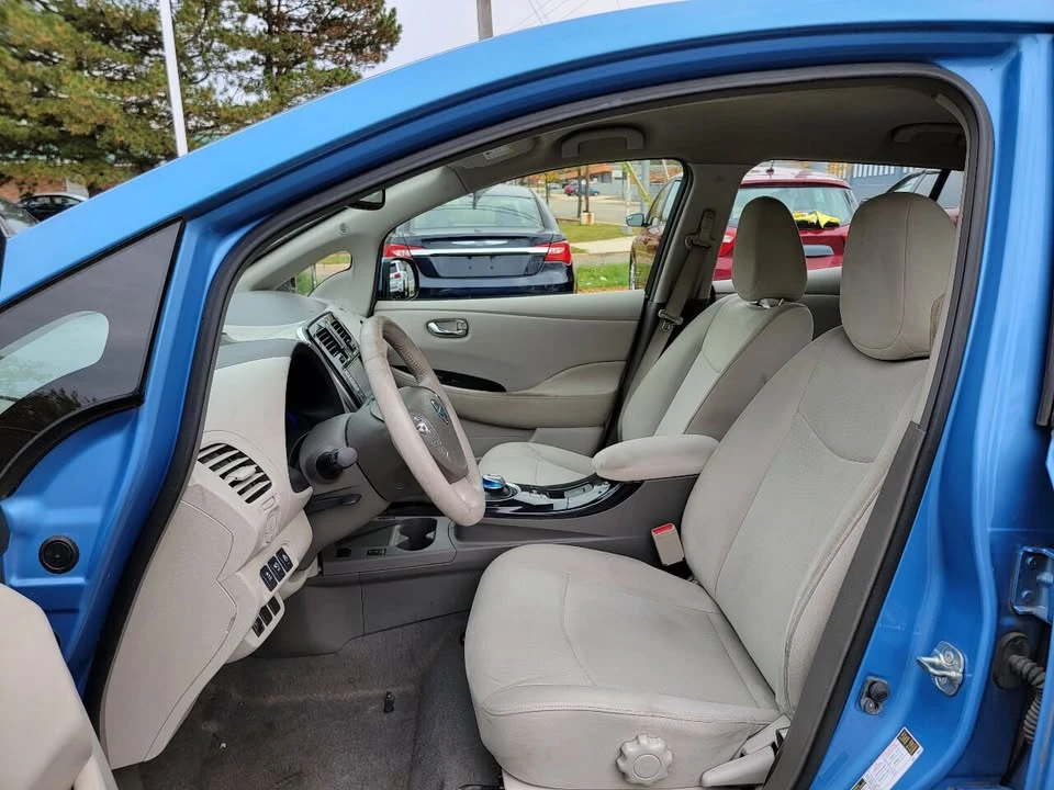 2012 Nissan Leaf - Image 13 of 20