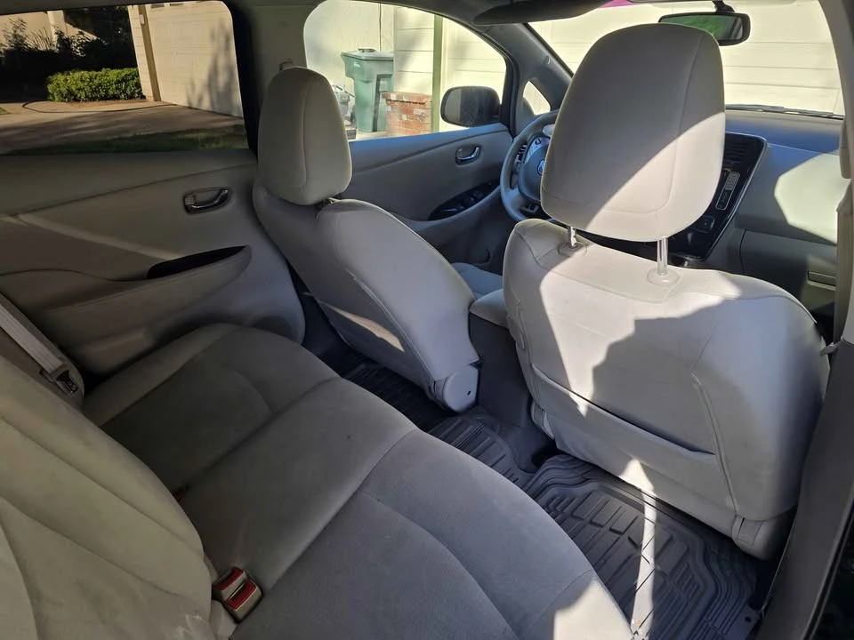 2012 Nissan Leaf - Image 11 of 12