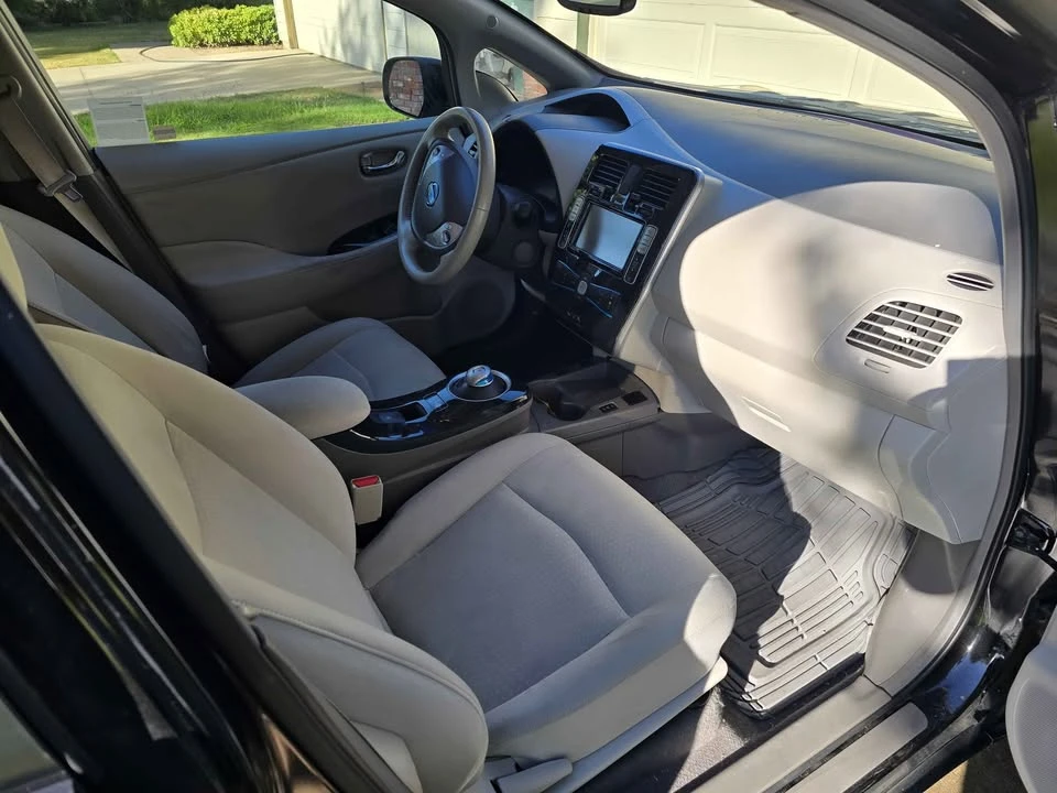 2012 Nissan Leaf - Image 10 of 12