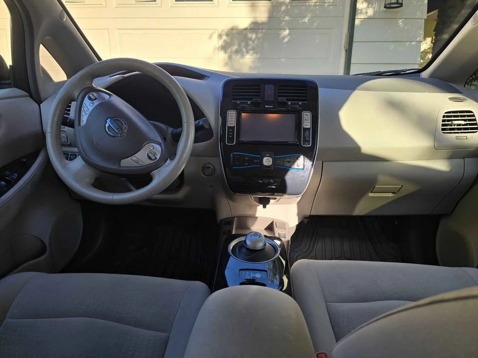 2012 Nissan Leaf - Image 9 of 12