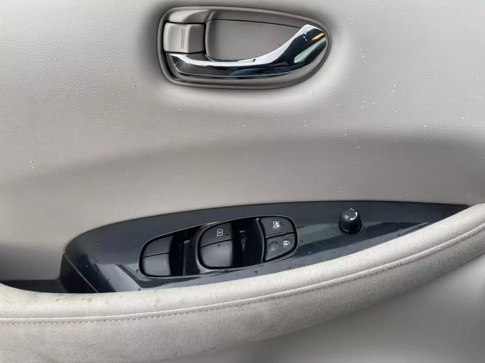 2012 Nissan Leaf - Image 12 of 13