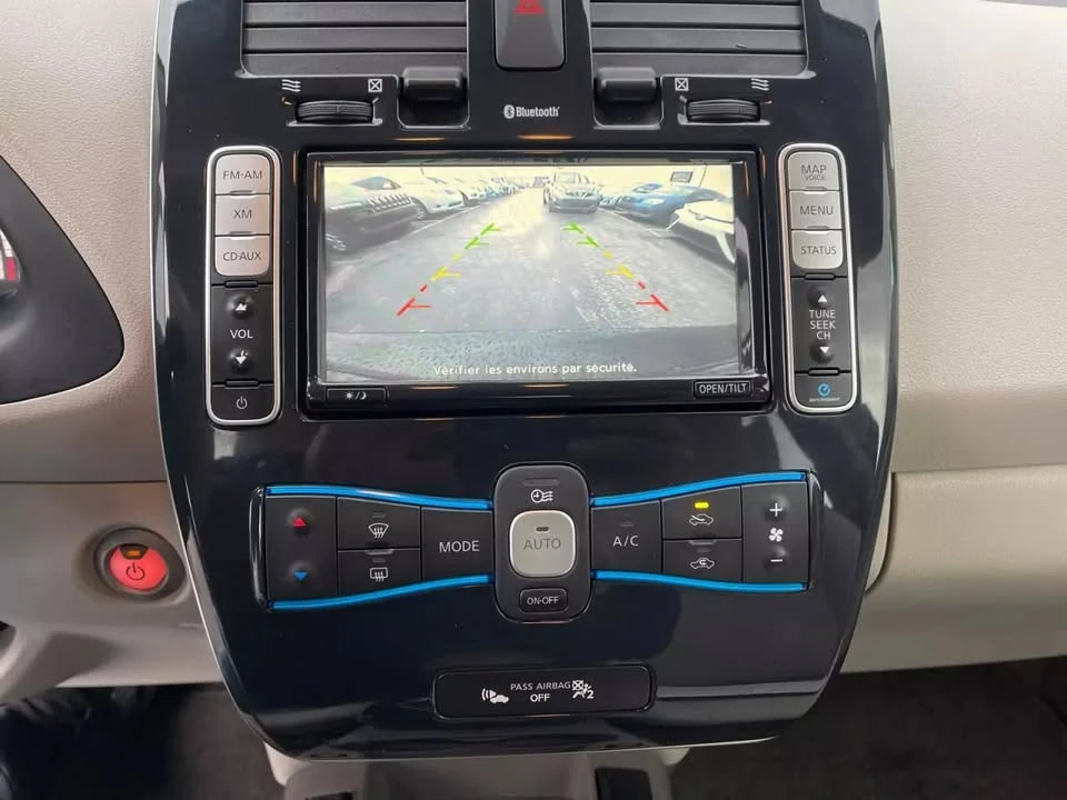 2012 Nissan Leaf - Image 9 of 13
