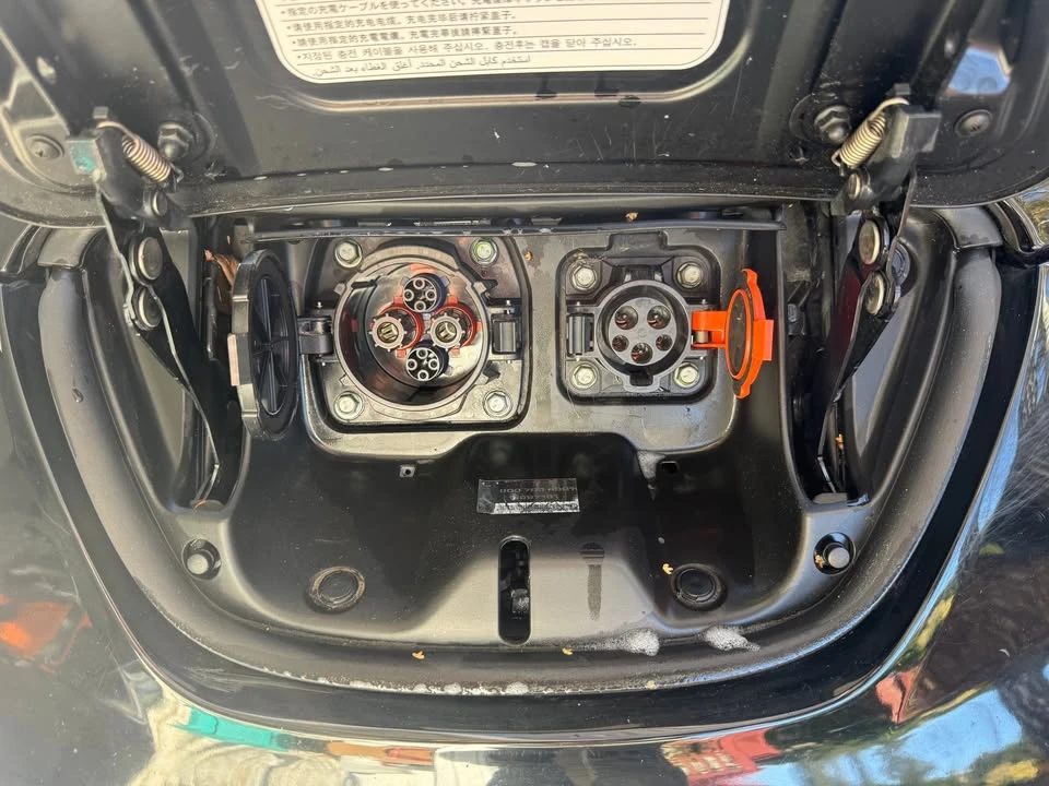 2012 Nissan Leaf - Image 17 of 18