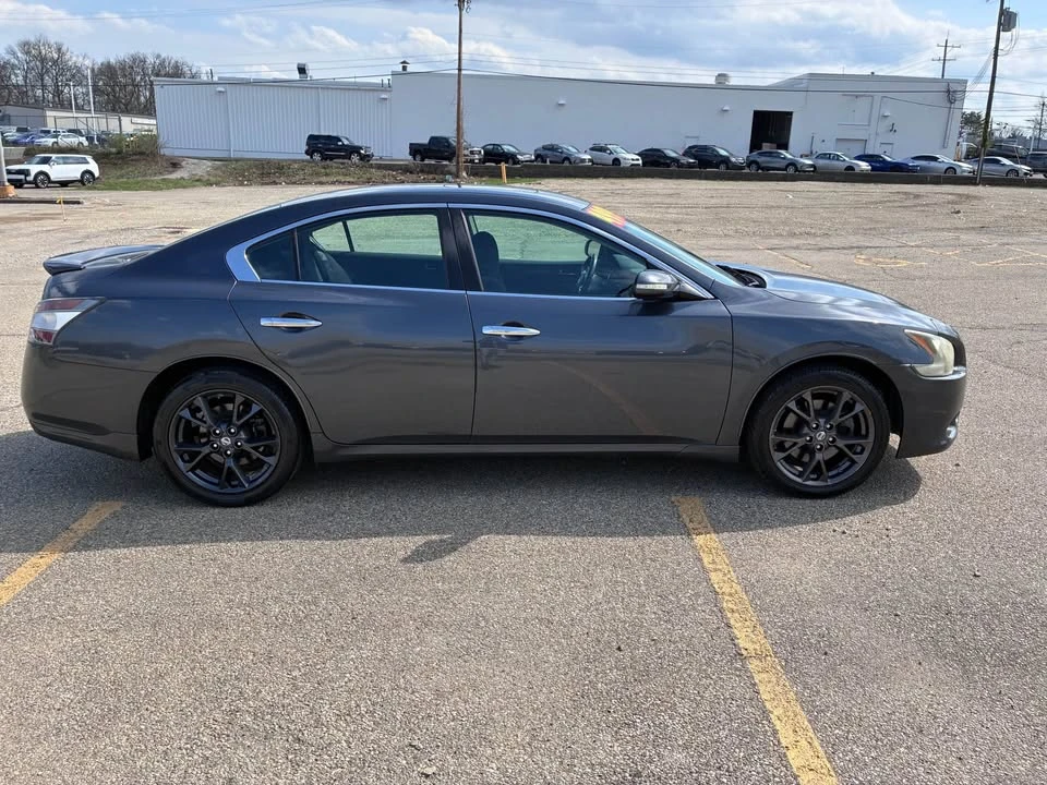 2012 Nissan Maxima 7th Gen - Image 9 of 15