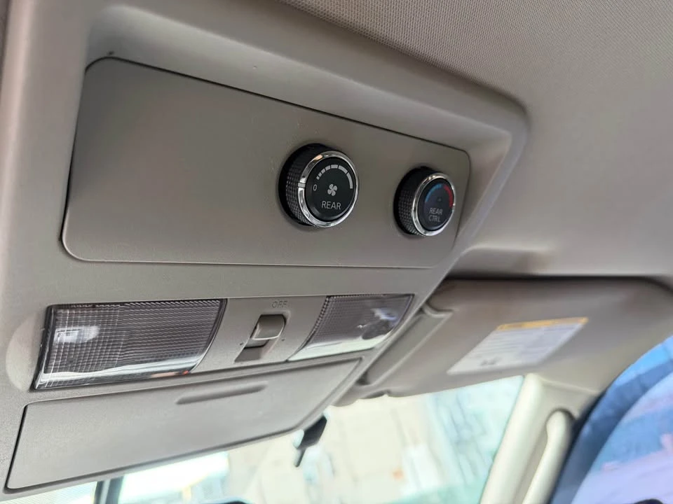 2012 Nissan Pathfinder 3rd Gen - Image 18 of 20