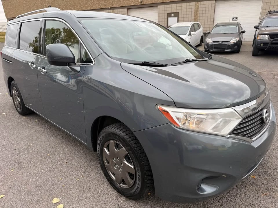 2012 Nissan Quest - Image 2 of 20