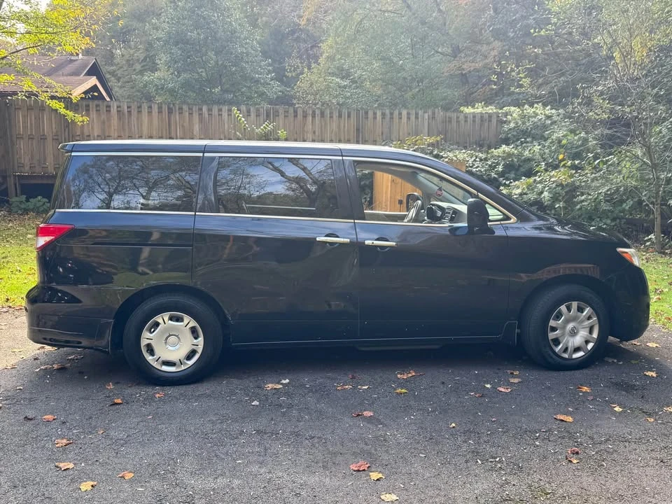 2012 Nissan Quest - Image 4 of 11