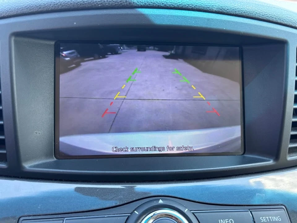 2012 Nissan Quest - Image 18 of 19