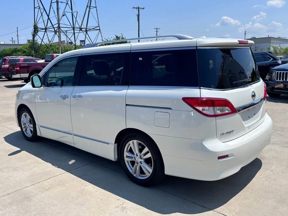 2012 Nissan Quest - Image 3 of 19