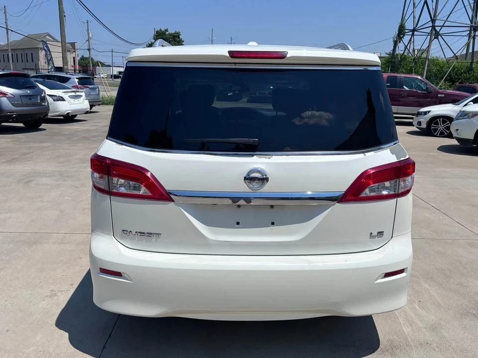 2012 Nissan Quest - Image 4 of 19