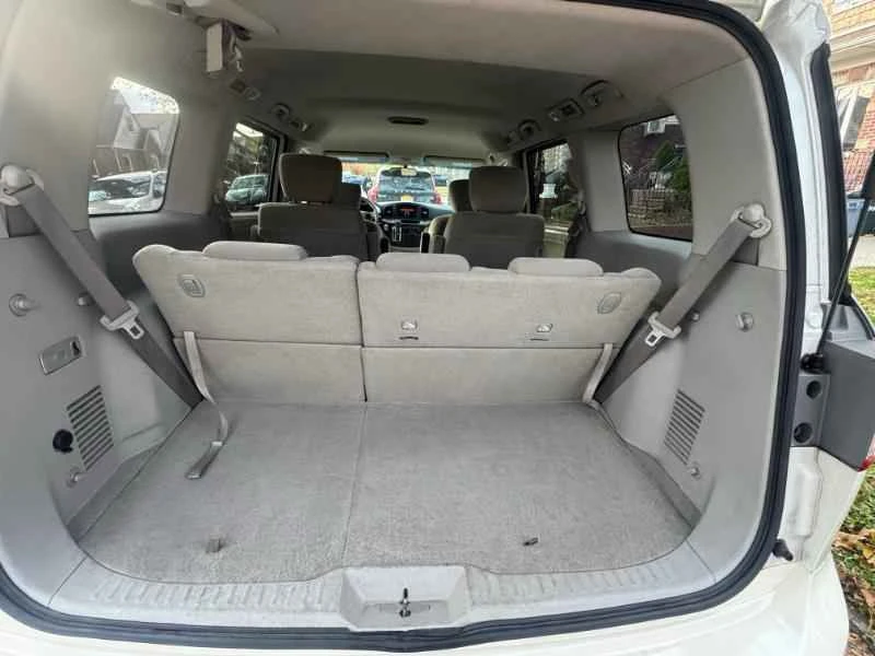 2012 Nissan Quest - Image 9 of 18